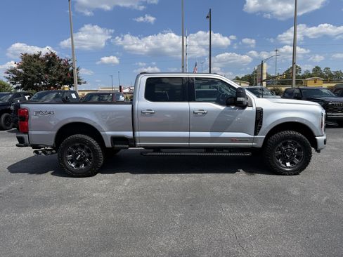 Used 2024 Ford F250 Lariat w/ Lariat Ultimate Package AWD/4WD image 12