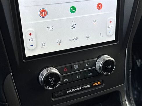 Used 2024 Ford Edge Titanium image 31