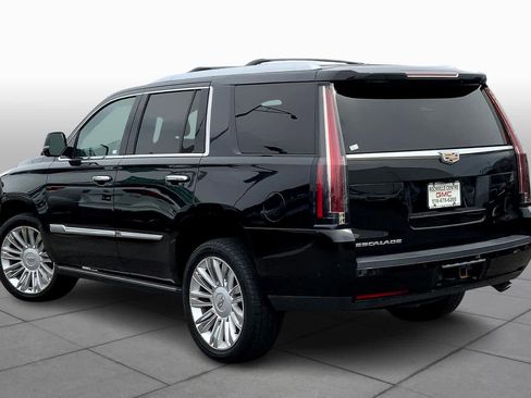 Used 2019 Cadillac Escalade Platinum image 12