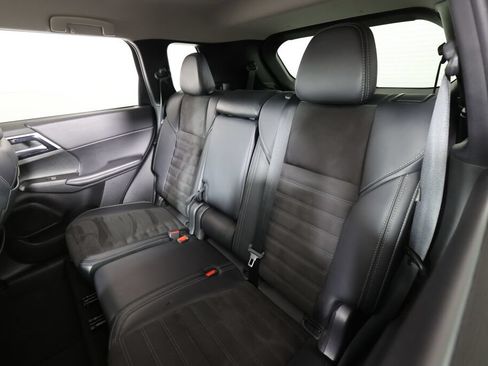 Used 2024 Mitsubishi Outlander SE AWD/4WD image 15