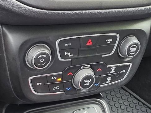 Used 2018 Jeep Compass Trailhawk w/ Navigation Group AWD/4WD image 22
