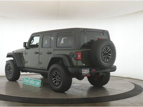 Used 2024 Jeep Wrangler Unlimited Rubicon w/ XTREMEE 35" Tire Package image 8