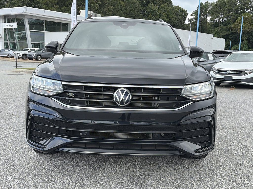 Used 2023 Volkswagen Tiguan SE R-Line FWD image 27