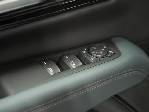 New 2026 GMC Yukon XL AT4 w/ AT4 Premium Plus Package image 31