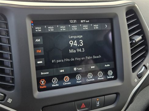 Certified 2022 Jeep Cherokee Latitude w/ Sun & Sound Group image 16