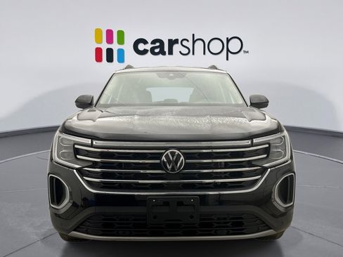 Used 2025 Volkswagen Atlas SE image 6