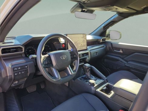 Certified 2025 Toyota Tacoma TRD Off-Road image 8