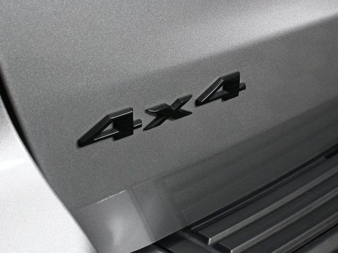 Used 2019 Jeep Grand Cherokee Altitude image 28