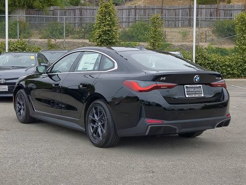 New 2026 BMW i4 eDrive40 w/ Parking Assistance Package RWD image 17