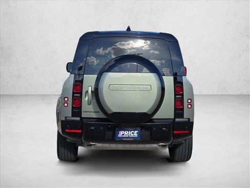 Used 2025 Land Rover Defender 130 X-Dynamic SE AWD/4WD image 6