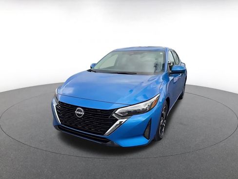 Used 2025 Nissan Sentra SV image 7