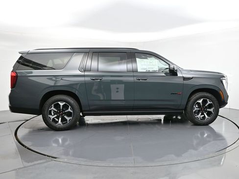 New 2026 GMC Yukon XL AT4 w/ AT4 Premium Plus Package AWD/4WD image 4