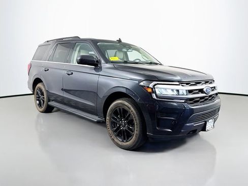 Used 2023 Ford Expedition XLT AWD/4WD image 8
