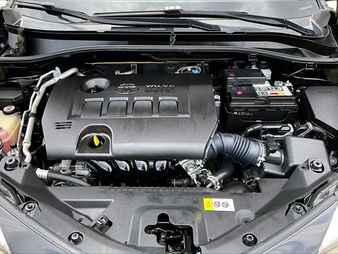 Used 2021 Toyota C-HR LE FWD image 29