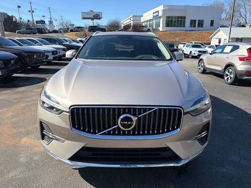 Certified 2023 Volvo XC60 B5 Plus w/ Protection Package Premier image 10