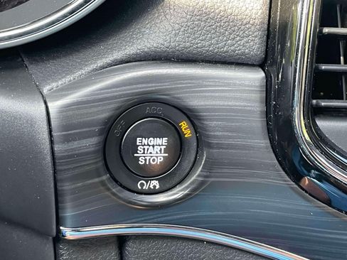 Used 2020 Jeep Grand Cherokee Limited AWD/4WD image 25
