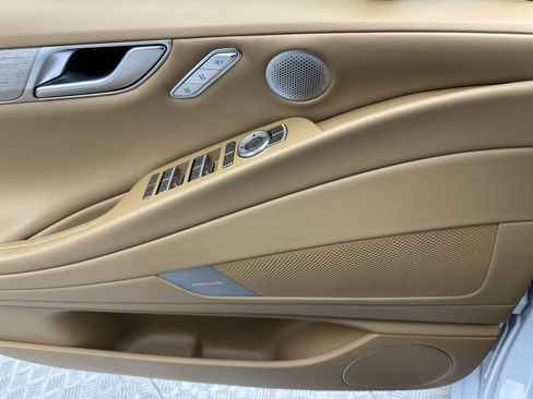 Certified 2025 Genesis G80 2.5T Advanced image 13