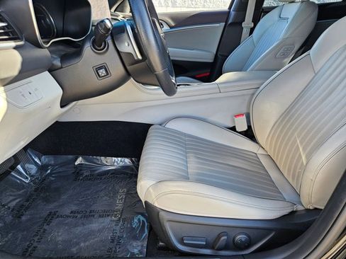 Used 2022 Genesis G70 2.0T w/ Prestige Package image 15