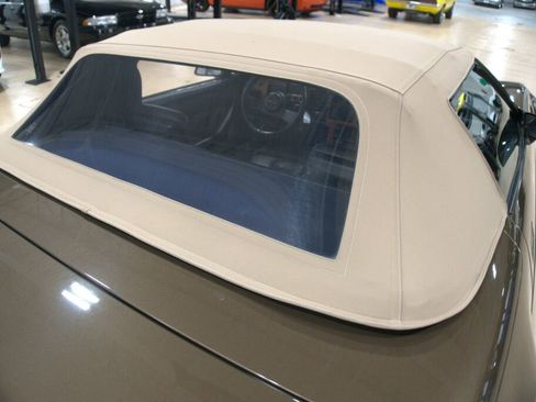 Used 1986 Chevrolet Corvette Convertible image 26