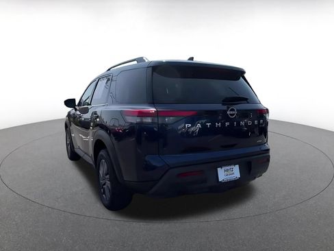 Used 2025 Nissan Pathfinder SV AWD/4WD image 9