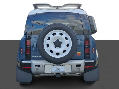 Used 2025 Land Rover Defender 110 S image 5