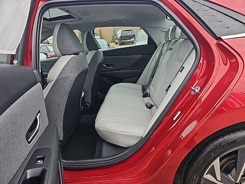 New 2026 Hyundai Elantra Limited FWD image 29