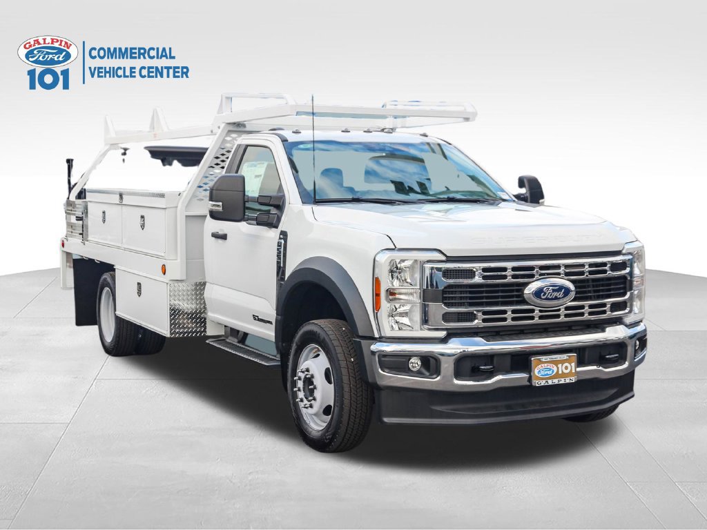 New 2025 Ford F550 2WD Regular Cab Super Duty image 3