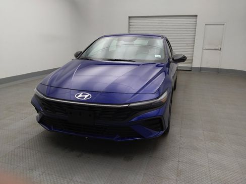 Used 2025 Hyundai Elantra Sport image 15