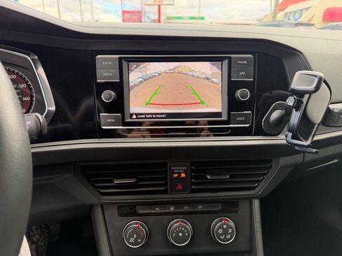 Used 2021 Volkswagen Jetta S image 18