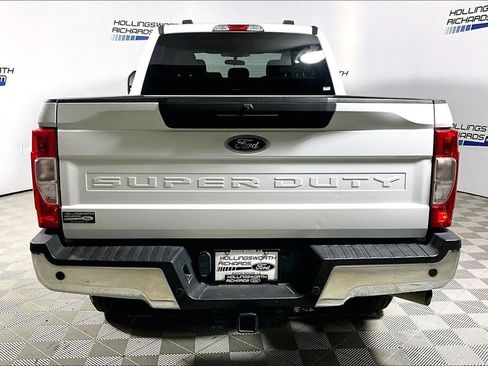 Used 2022 Ford F250 XL w/ Power Equipment Group AWD/4WD image 4
