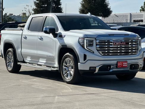 Used 2022 GMC Sierra 1500 Denali AWD/4WD image 10
