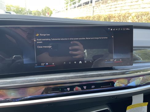 Used 2026 BMW 750e xDrive image 16