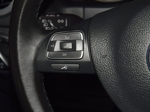 Used 2017 Volkswagen Tiguan Limited w/ Premium Package image 34