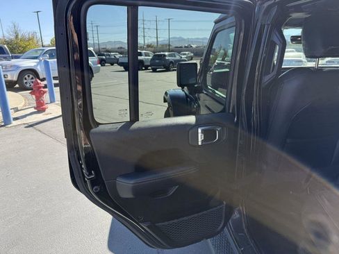 Used 2022 Jeep Wrangler Unlimited Sahara w/ Cold Weather Group image 22