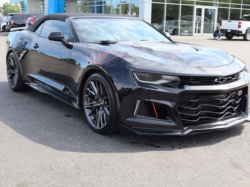 Used 2018 Chevrolet Camaro ZL1 RWD image 2