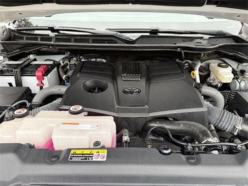 Used 2022 Toyota Tundra SR5 image 32