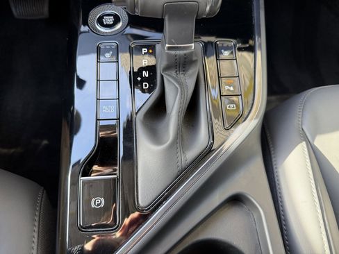 Used 2024 Kia Niro EX image 27