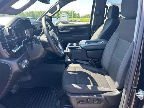 Used 2025 GMC Sierra 1500 Elevation image 18