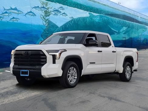 New 2026 Toyota Tundra SR5 w/ SR5 Convenience Package RWD image 3
