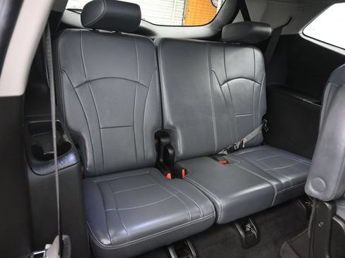 Used 2018 Buick Enclave Essence AWD/4WD image 46