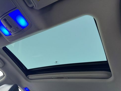 Used 2009 INFINITI G37 Journey w/ Premium Pkg image 11