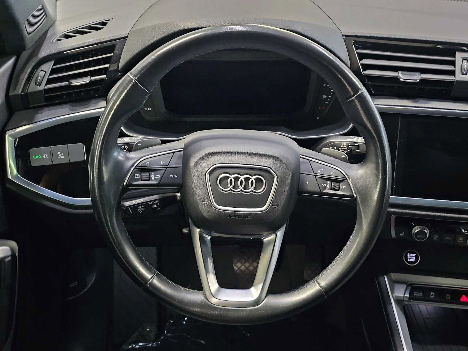 Used 2024 Audi Q3 2.0T Premium w/ Convenience Package AWD/4WD image 21