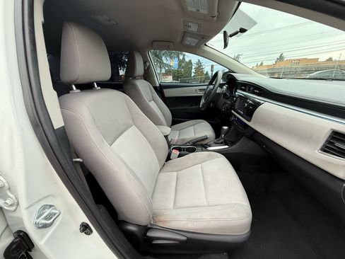 Used 2014 Toyota Corolla S Premium image 15