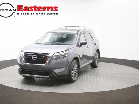 Used 2024 Nissan Pathfinder SL AWD/4WD image 54