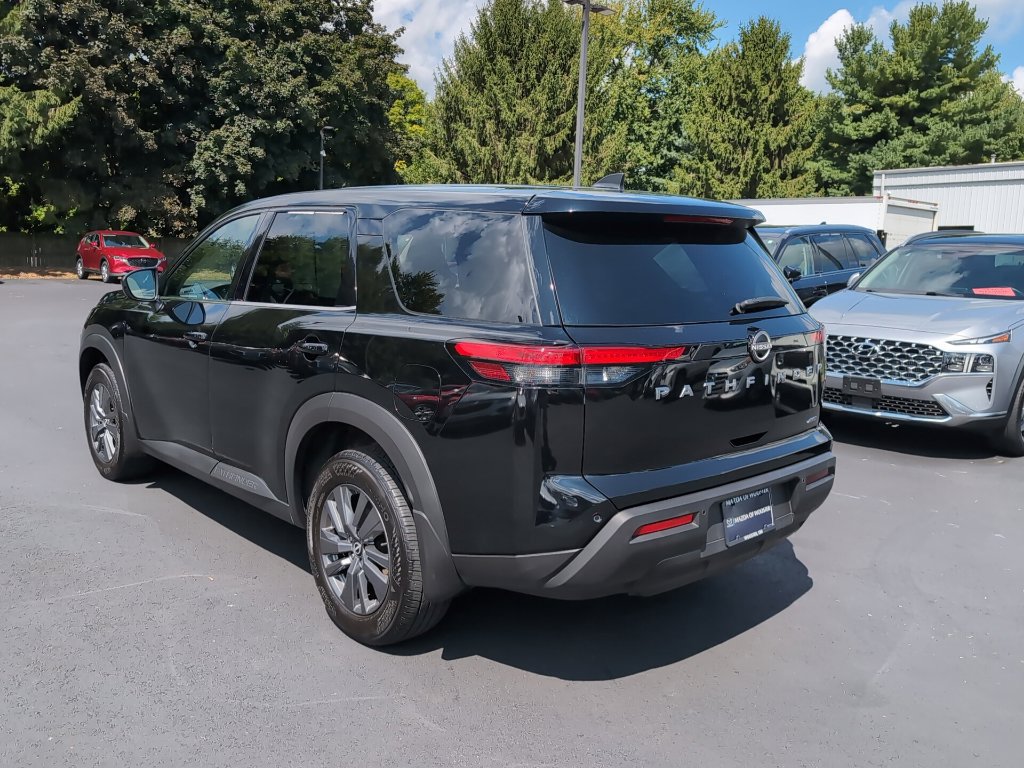 Used 2024 Nissan Pathfinder S AWD/4WD image 12
