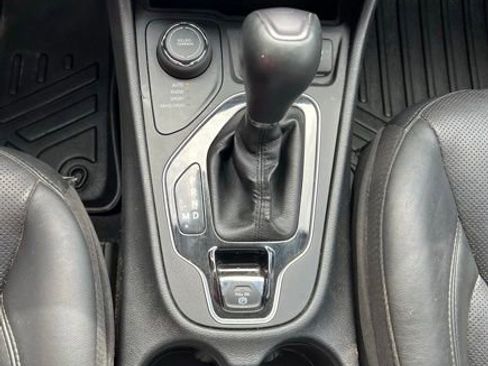 Certified 2020 Jeep Cherokee Limited AWD/4WD image 16