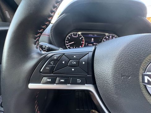 Used 2025 Nissan Sentra SR image 16