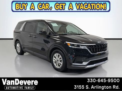 Used 2024 Kia Carnival LX FWD image 1