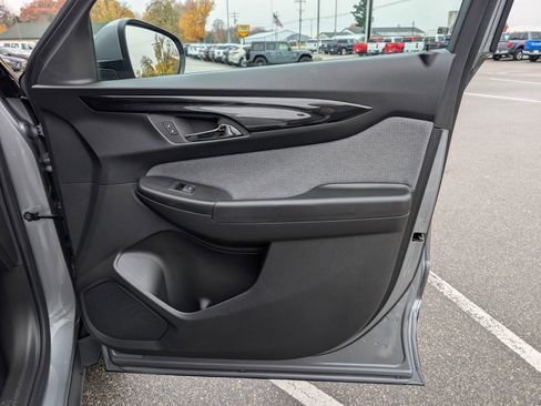 Used 2024 Chevrolet TrailBlazer LT w/ LT Cold Weather Package image 27