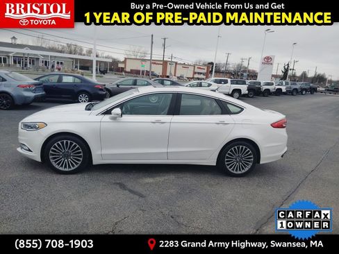 Used 2017 Ford Fusion SE w/ Fusion SE Technology Package image 4